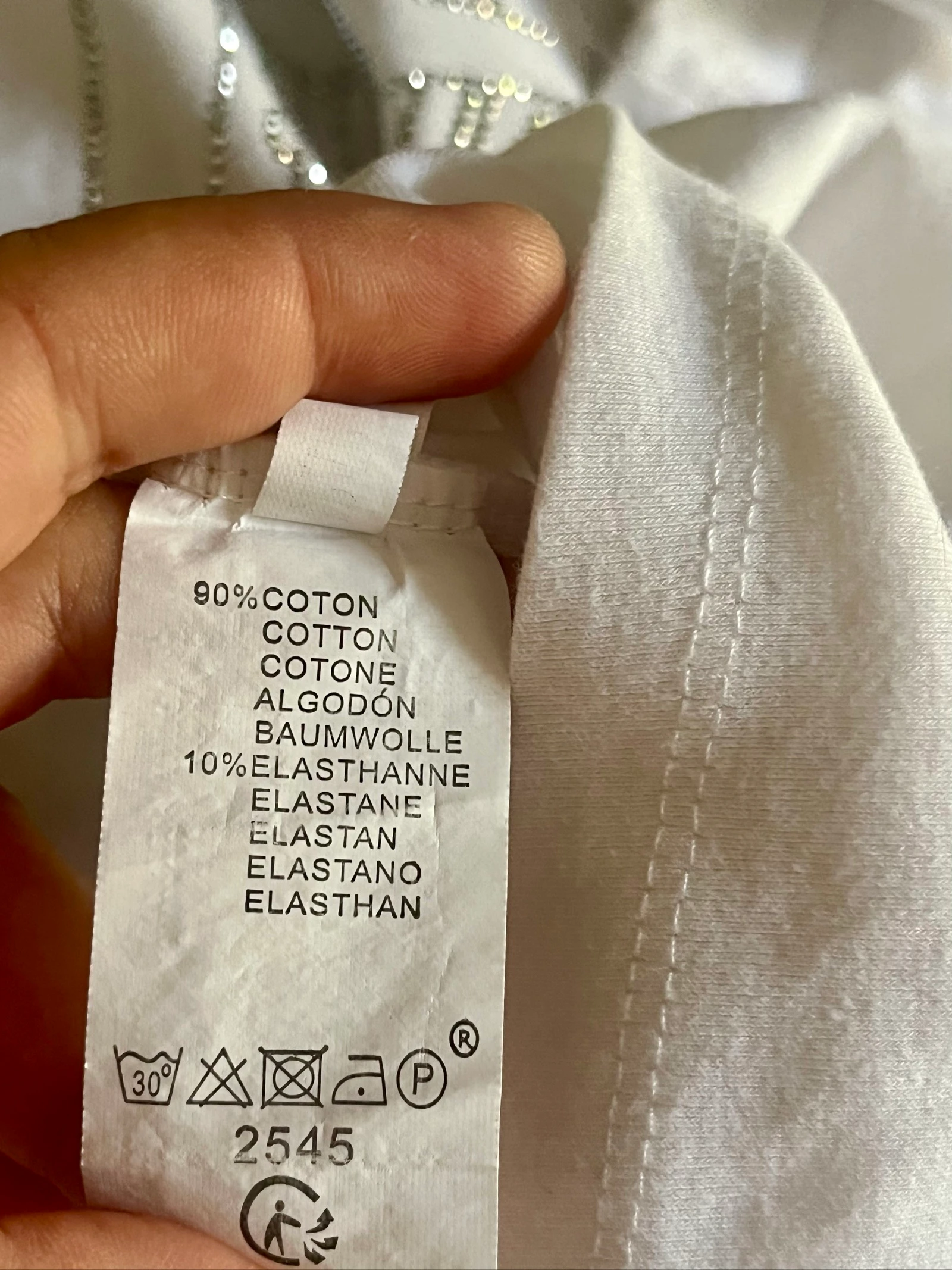 Camiseta blanca de gasa con strass – photo 8
